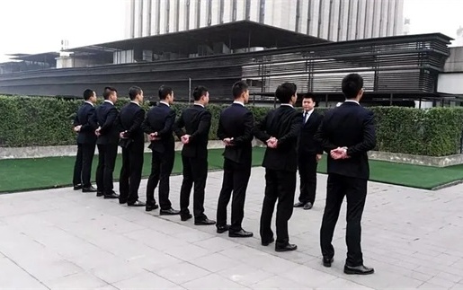 云浮揭秘：如何选择靠谱的收债公司？老司机给你支招